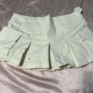 Aeropostale Women's Light Cream Skorts